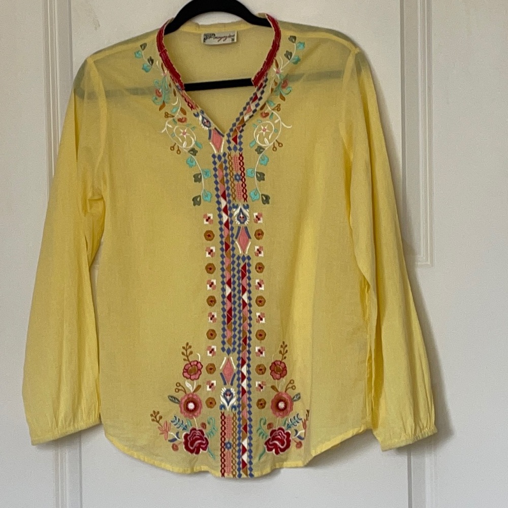 Magazine Soft Yellow Embroidered Tunic Small
